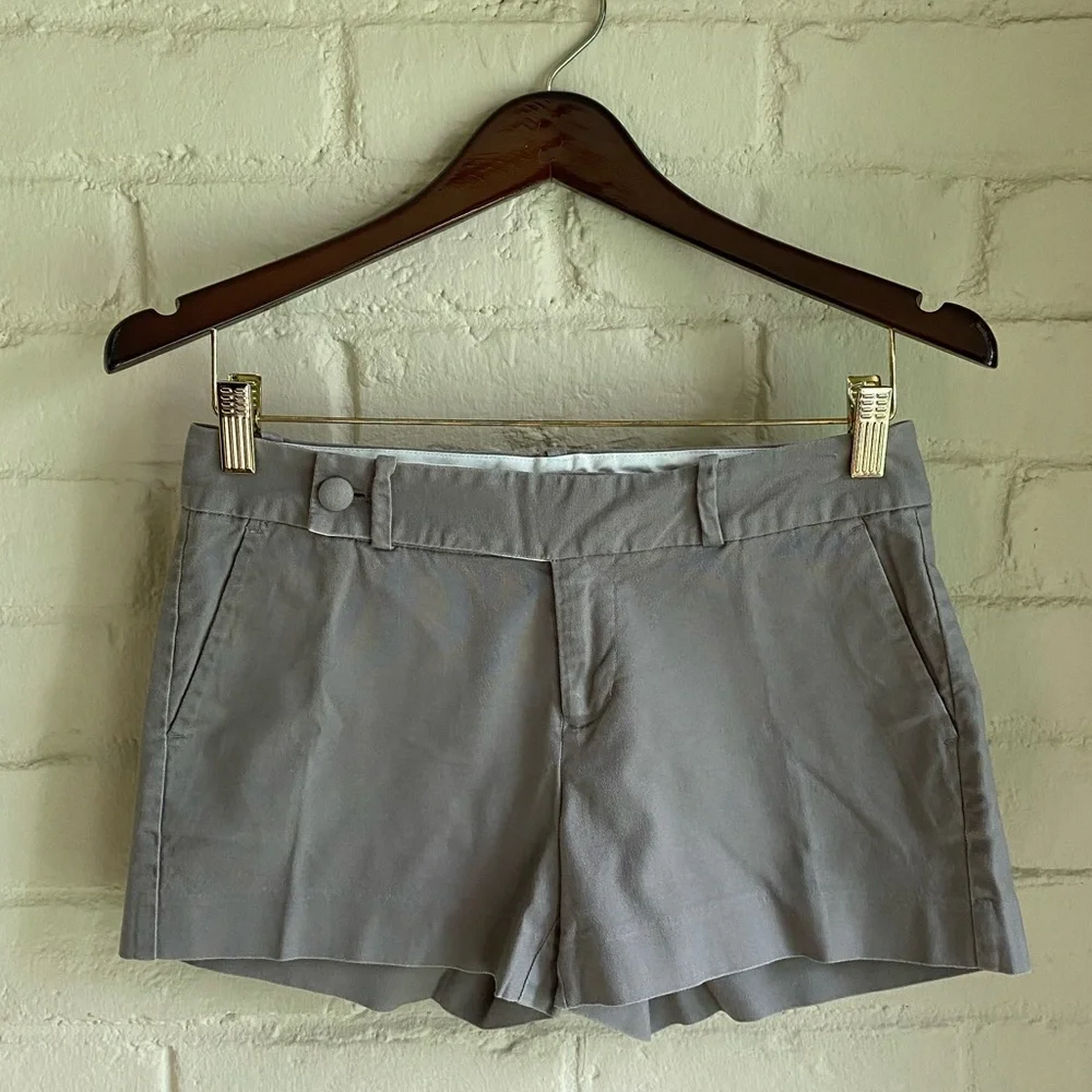 Banana Republic tan beige size 2 petite 2p bermuda casual summer shorts